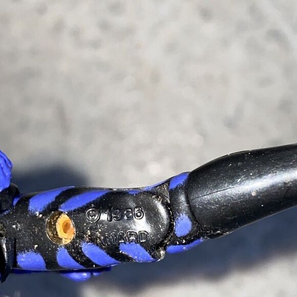 LANARD 1986 BANGALA SUPER PURPLE AND BLACK "4 action figure RARE - Picture 5 of 7